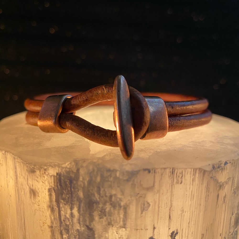 9” Men’s Leather and Copper Tone Bracelet
